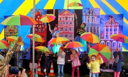 Zdjęcie do Występ Teatru Katarynka na Dożynkach 